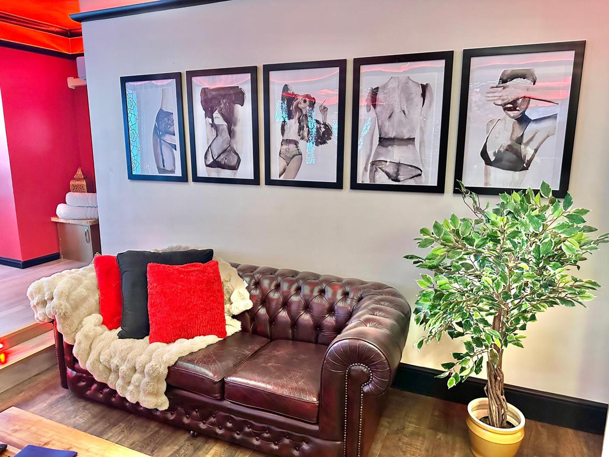 Appartamento Beyond - Romantic Basement - Close To - With Parking Bournemouth