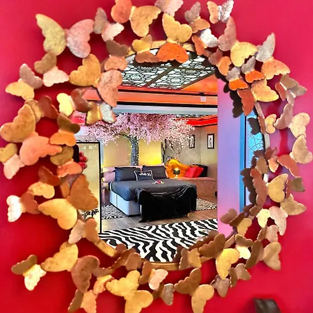 Beyond - Romantic Basement Apartment - Close To Beach - With Parking Борнмут Экстерьер фото